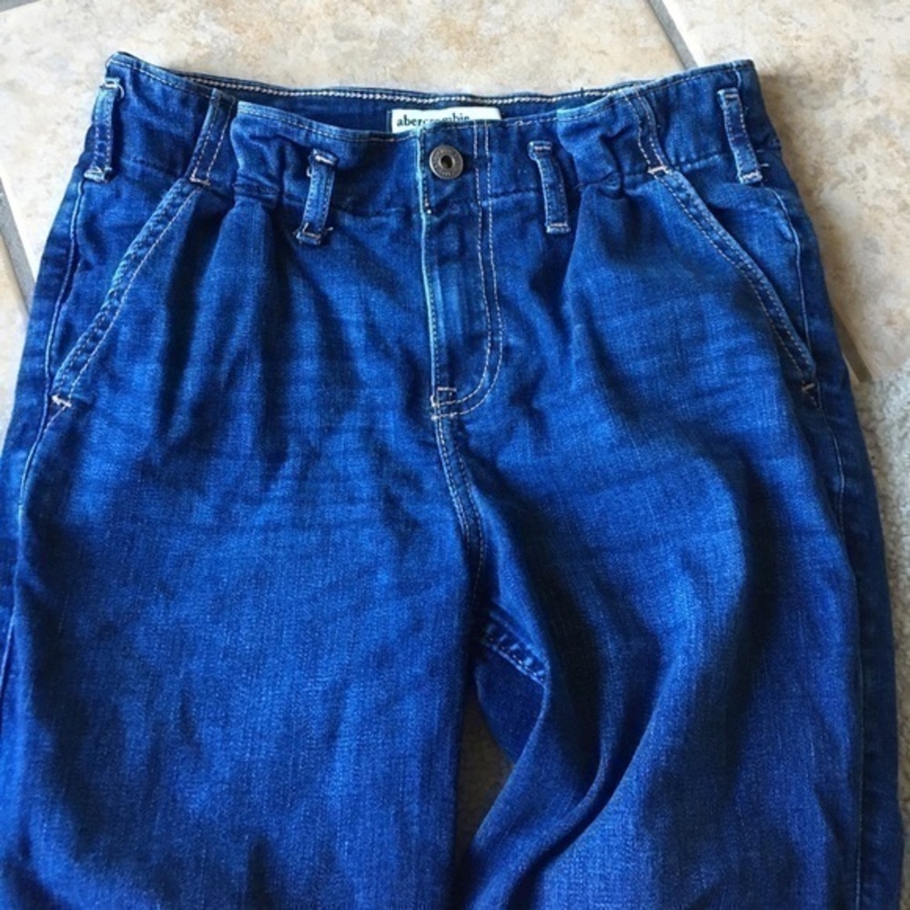 🌸Abercrombie kids high rise mini mom jean cute!🌸